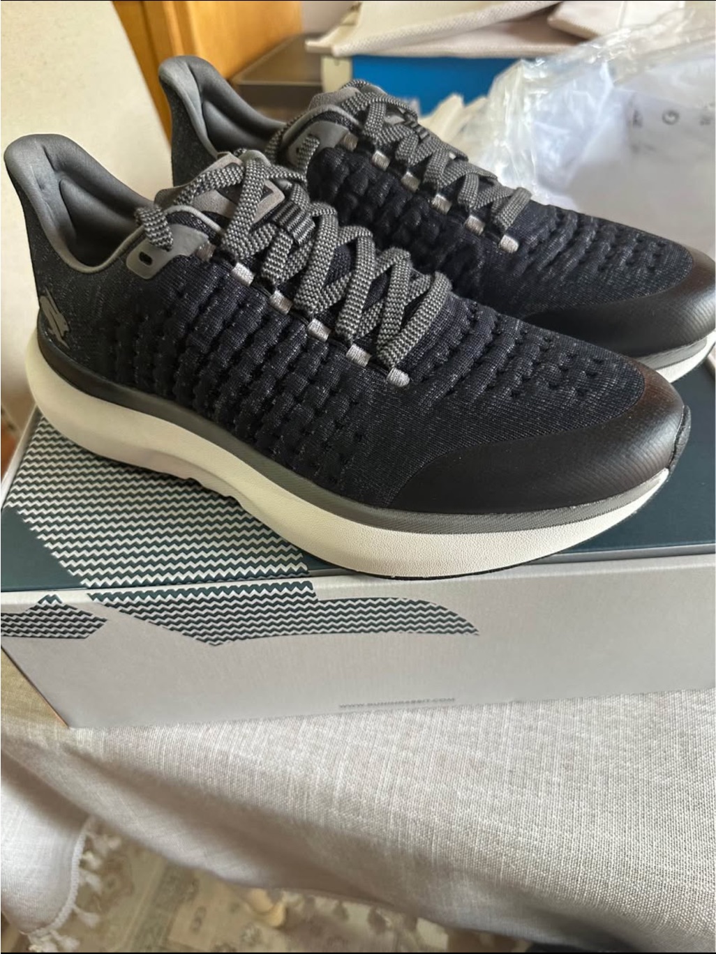 Rabbit Dream Chaser Men's 9.5 Brand New